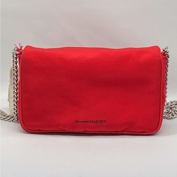 Alexander McQueen Small Skull Crossbody Bag - Picture 5 of 16